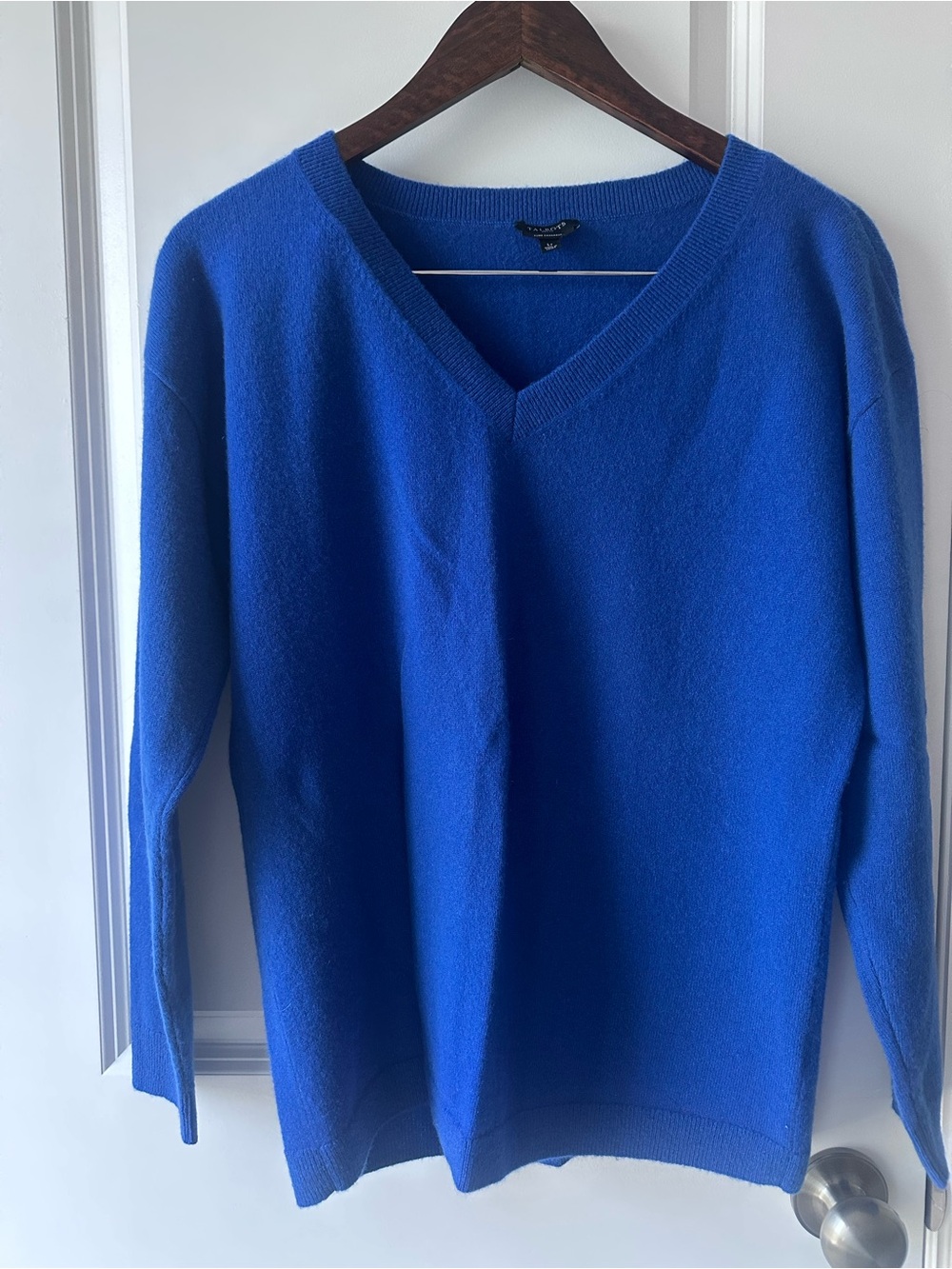 Talbots V-Neck Cashmere Sweater in Royal Blue